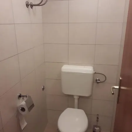 With Parking Space - 23692 Apartmán *